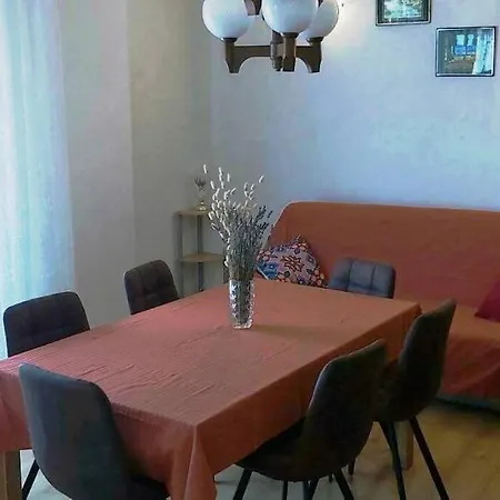 Apartman Lana Apartment *